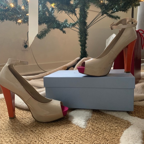 Guess Colorblock Platform Heels - Picture 2 of 4